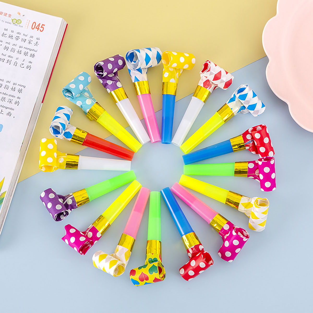 Party Games Easter - 30PCS Bunte Pfeifen Spielzeug Lustige Spielzeug