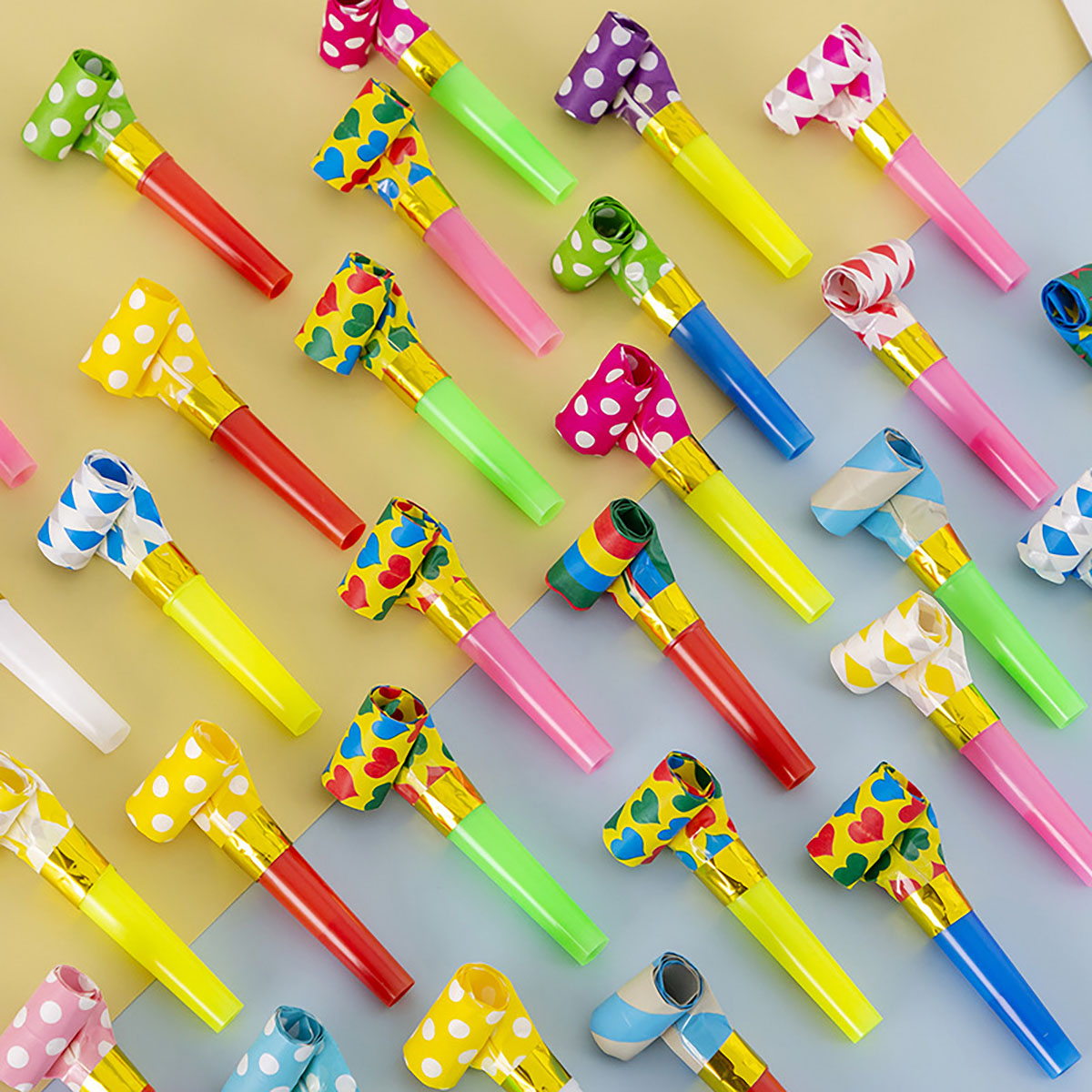 30PCS Bunte Pfeifen Spielzeug  – Party Games Easter Bewertung und Preis